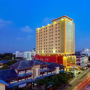 Best Western Plus Makassar Beach